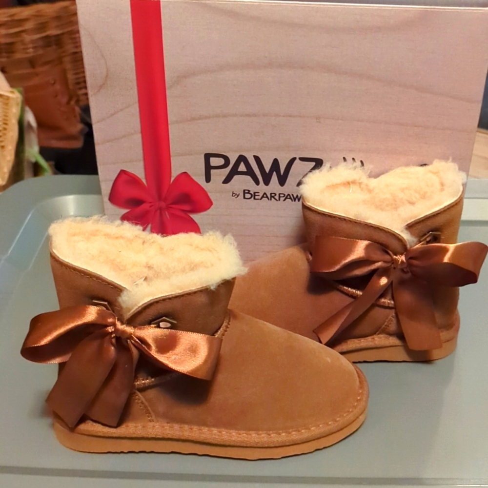 Pawz by Bearpaw Amelia Youth Hickory 13 Youth NIB